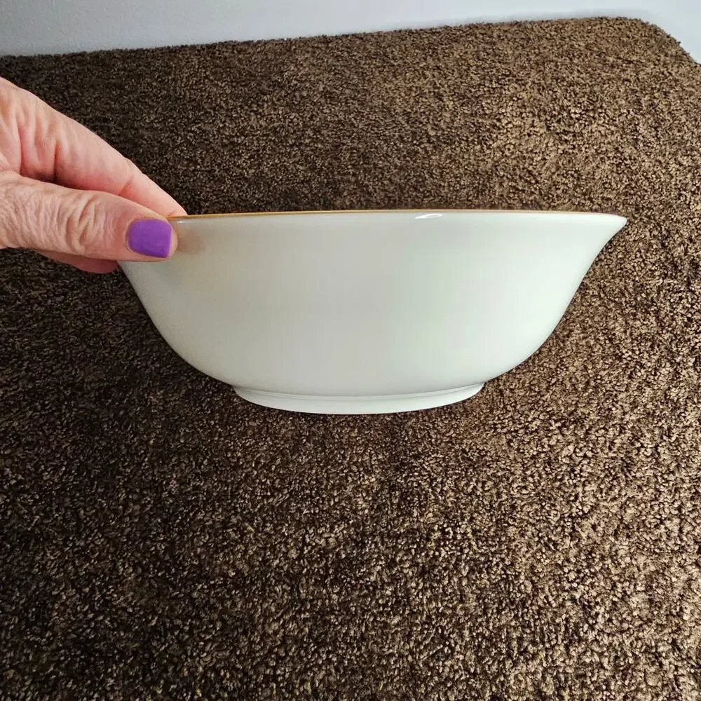 Lenox  Mansfield Round 24K Gold Rimmed Serving Bowl - 9 1/2